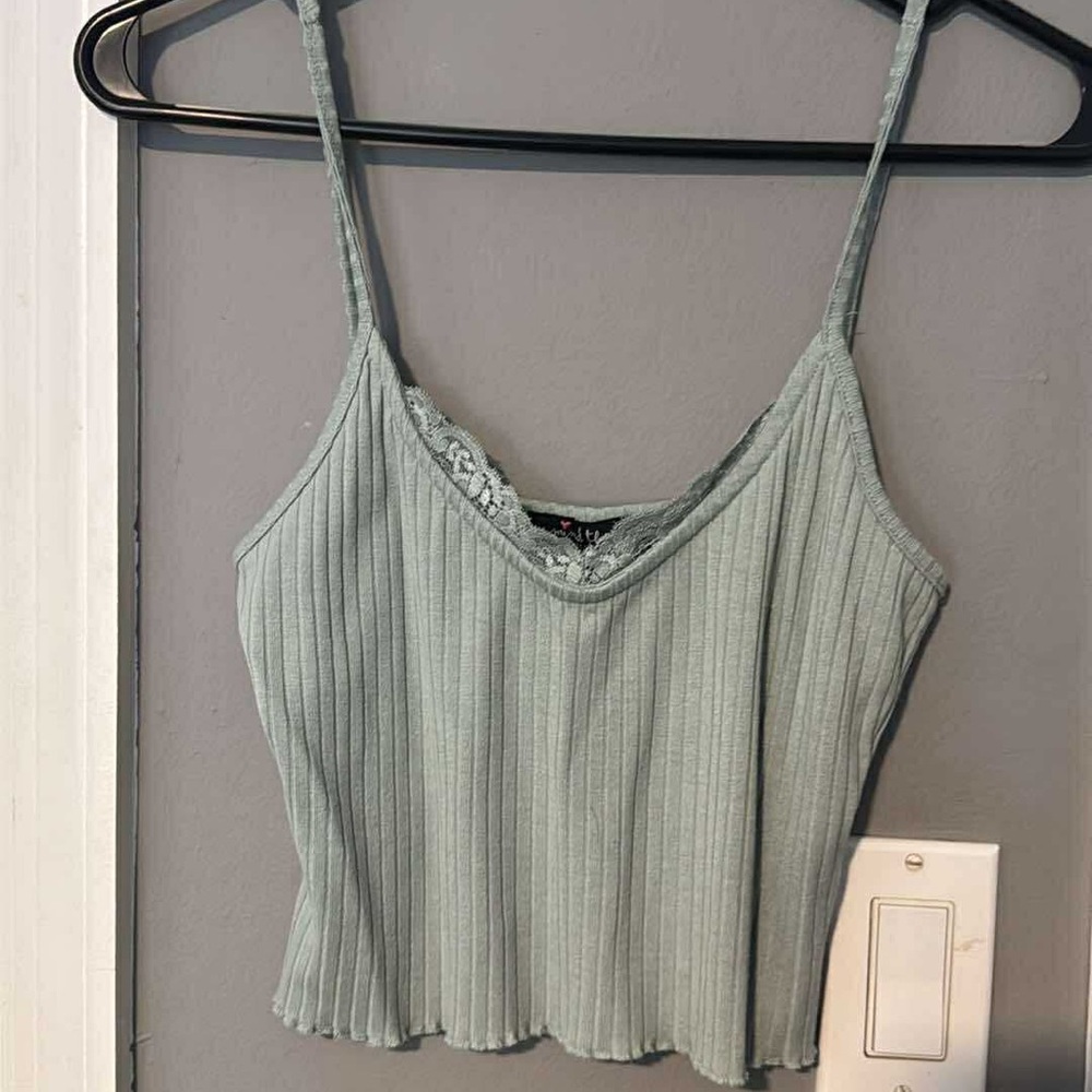 Women's Ribbed Lace Trim Tank Top - Light Green